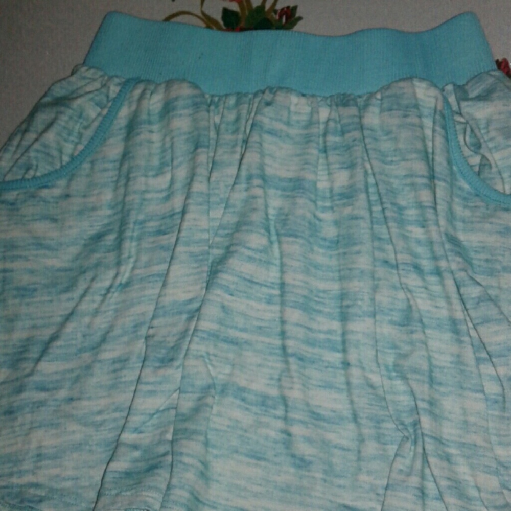 Skirt with pockets